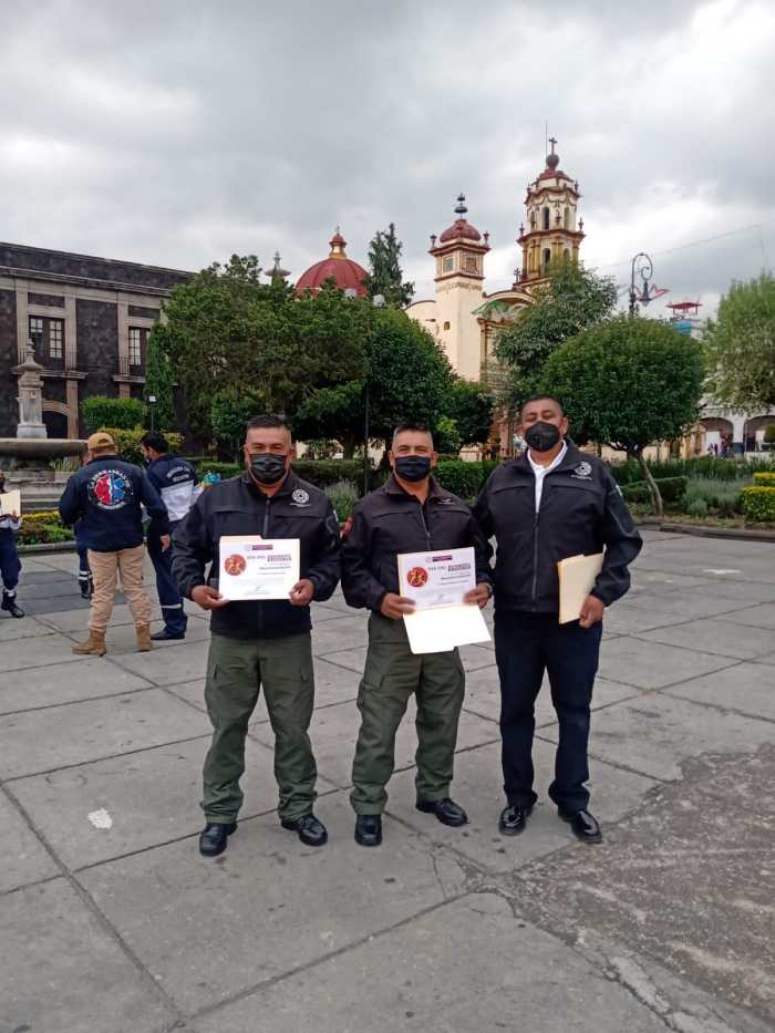 Congreso mexiquense reconoce a bomberos de Texcoco